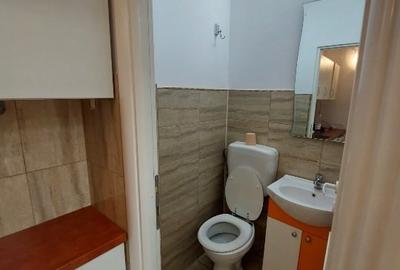 Închiriez spatiu comercial ultracentral- Bdul Unirii nr 67, scoala 9 - 5