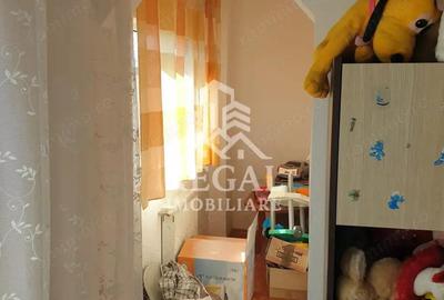 Apartament cu 3 camere de vanzare. Zona Micro 5 - 2