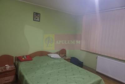 Casă cu 7 camere cu Teren 1500 Mp în Islaz - 16