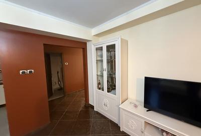 Apartament cu 3 camere, mobilat în Central - 3