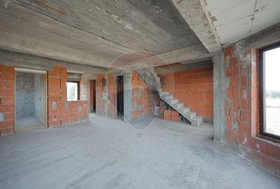 Casa cu 6 camere de vanzare -la rosu- in Gepiu, judetul Bihor - 5