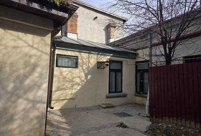 Casă individuală cu 4 camere cu Canalizare în Ultracentral - 3