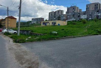 Teren de 10700 mp, în Central - 1