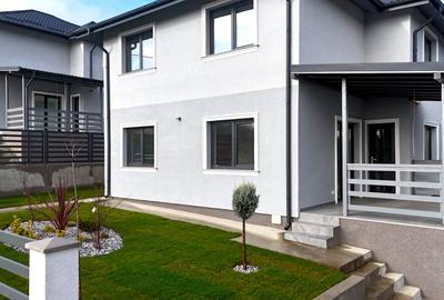 Casă individuală cu 4 camere cu Canalizare în Păcurari