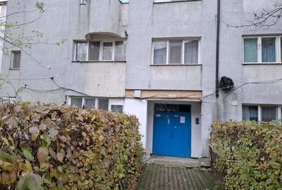 Vand apartament 2 camere, decomandat , - 1