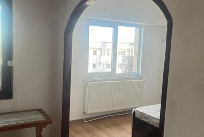Apartament cu 4 camere semidecomandat în Fălticeni - 2