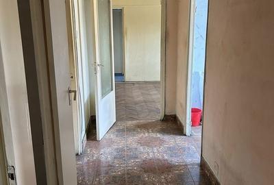 Apartament cu 3 camere semidecomandat în Central - 3