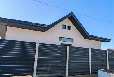Casa parter, strada asfaltata, Berceni 105000 euro