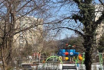 Apartament cu 3 camere în Lujerului