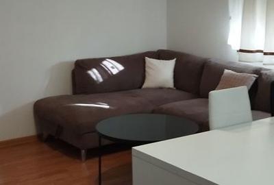 Apartament cu 2 camere decomandat în Tractorul - 2