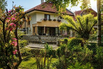 Casă individuală cu 8 camere cu Teren 1670 Mp în Balotești - 2
