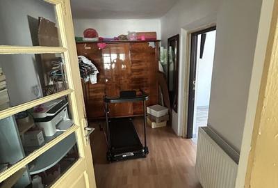 Casă cu 3 camere în Bariera Vâlcii - 8