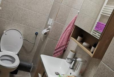 Apartament cu 3 camere decomandat în Roșu - 1