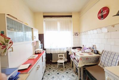 Apartament cu 3 camere semidecomandat în Central - 5