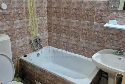 Garsoniera - Mobilatas #537;i Utilata - Decomandat - Zona UMT - 3