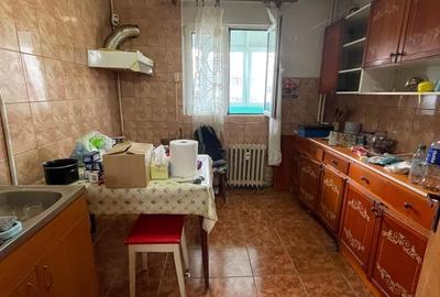 Apartament cu 3 camere decomandat în Gorjului - 1