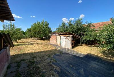 Casa de vacanta , 2 cam, teren 3.381 mp - 18