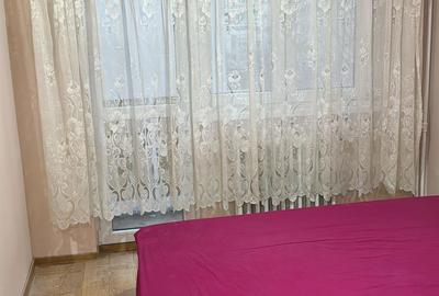 Apartament cu 3 camere semidecomandat în Tineretului - 1