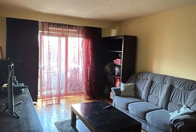 Apartament de vânzare, 4 camere, decomandat, 80 mp, etaj 2/4 Zorilor Rapsodiei