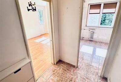 Vanzare apartament 2 camere Tei - 2