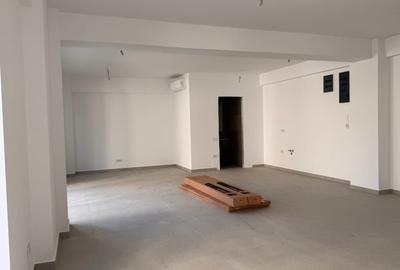 Spațiu comercial situat în complexul Residence 5 Forest - 4