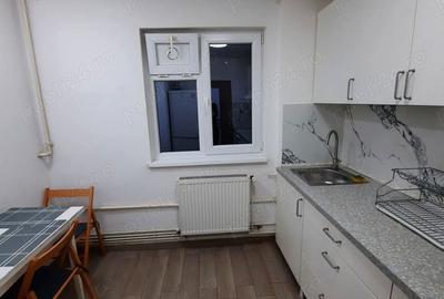 Apartament cu 3 camere semidecomandat în Circumvalațiunii - 2