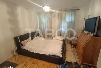 Casă cu 4 camere cu Teren 300 Mp în Roșia - 4