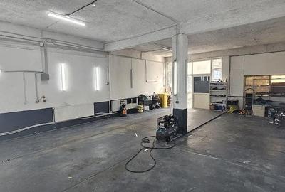 Spațiu comercial, de 92 mp, în Titan - 1