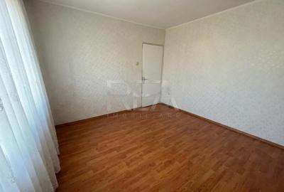 Apartament cu 3 camere decomandat în Rahova - 2