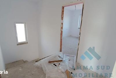 Casă cu 4 camere cu Teren 539 Mp în Glina - 15