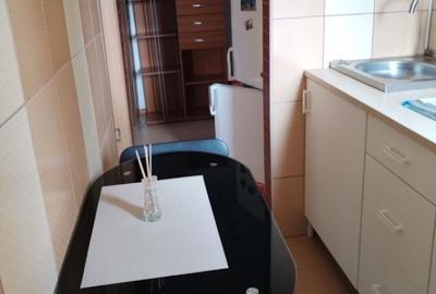 Garsonieră decomandată în Viziru 1 - 2