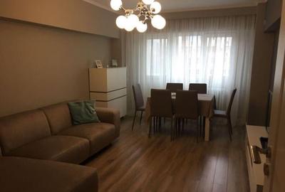Apartament 4 camere Stefan cel Mare