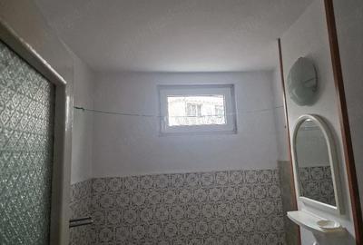 Garsonieră decomandată în Central - 2