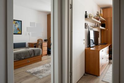 Apartament cu 3 camere decomandat, mobilat în Tractorul - 13