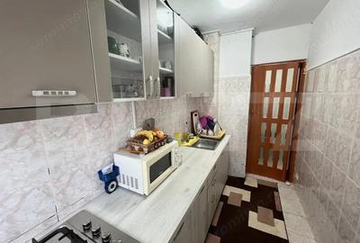 Apartament cu 2 camere semidecomandat în Micro 6 - 6