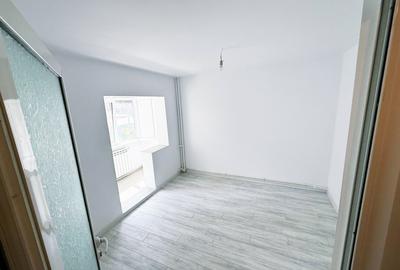 Apartament 3 camere Decomandat - Nicolina - prima statie dupa Podul Ros - 3