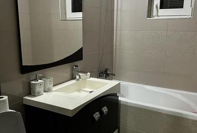Apartament cu 3 camere decomandat în Lunei - 7