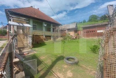 Casă cu 4 camere cu Teren 1500 Mp în Vâlcele - 5