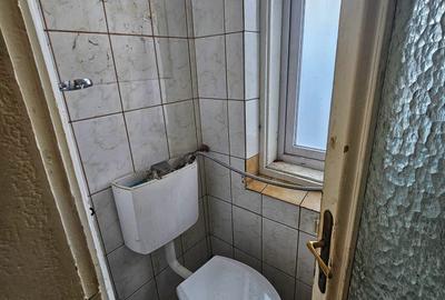Casă individuală cu 5 camere cu Canalizare în Central - 40