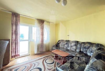Apartament cu 3 camere în Cetate - 2
