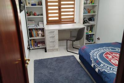 Apartament cu 3 camere decomandat în Central - 2