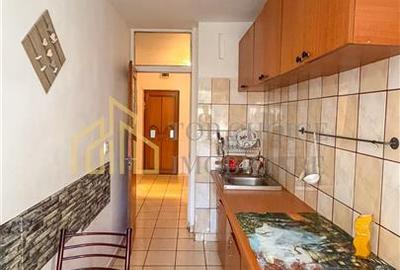 Garsonieră decomandată, mobilată în Tei - 12