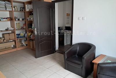 De Închiriat – Cabinet / Birou cu Intrare Separată – Zona Trocadero, Constanța - 2