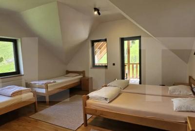 Casă cu 5 camere cu Teren 2908 Mp în Central - 17