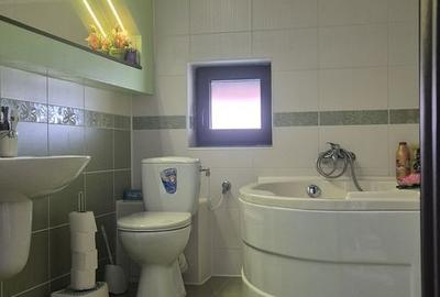 Casă cu 6 camere cu Teren 2106 Mp în Piatra - 5