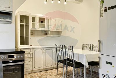 Apartament cu 3 camere de inchiriat in zona Central - 2