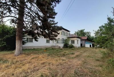 Casă cu 4 camere în Fâlfani - 6