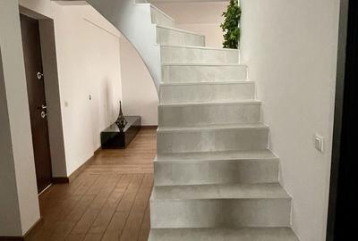 Apartament cu 4 camere decomandat în Central - 4