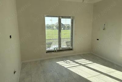 Casă cu 4 camere în Central - 4