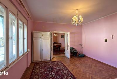 Casă cu 6 camere cu Canalizare în Central - 7